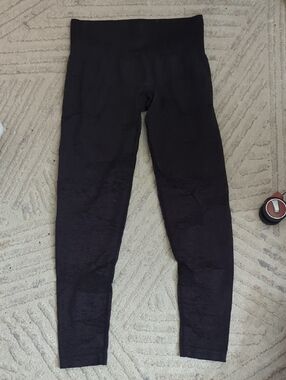 NVGTN Black "Digital" Leggings